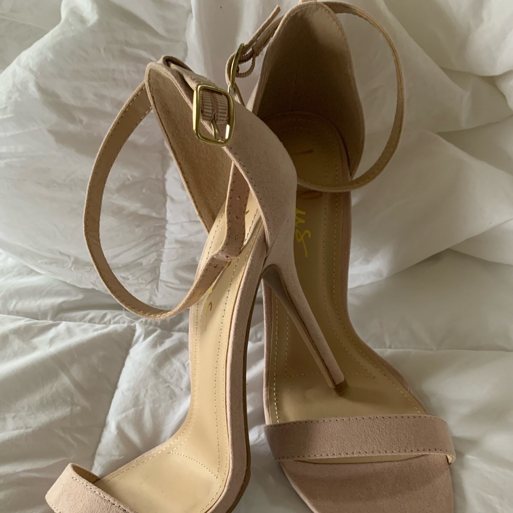 Lulus women’s heeled sandals
